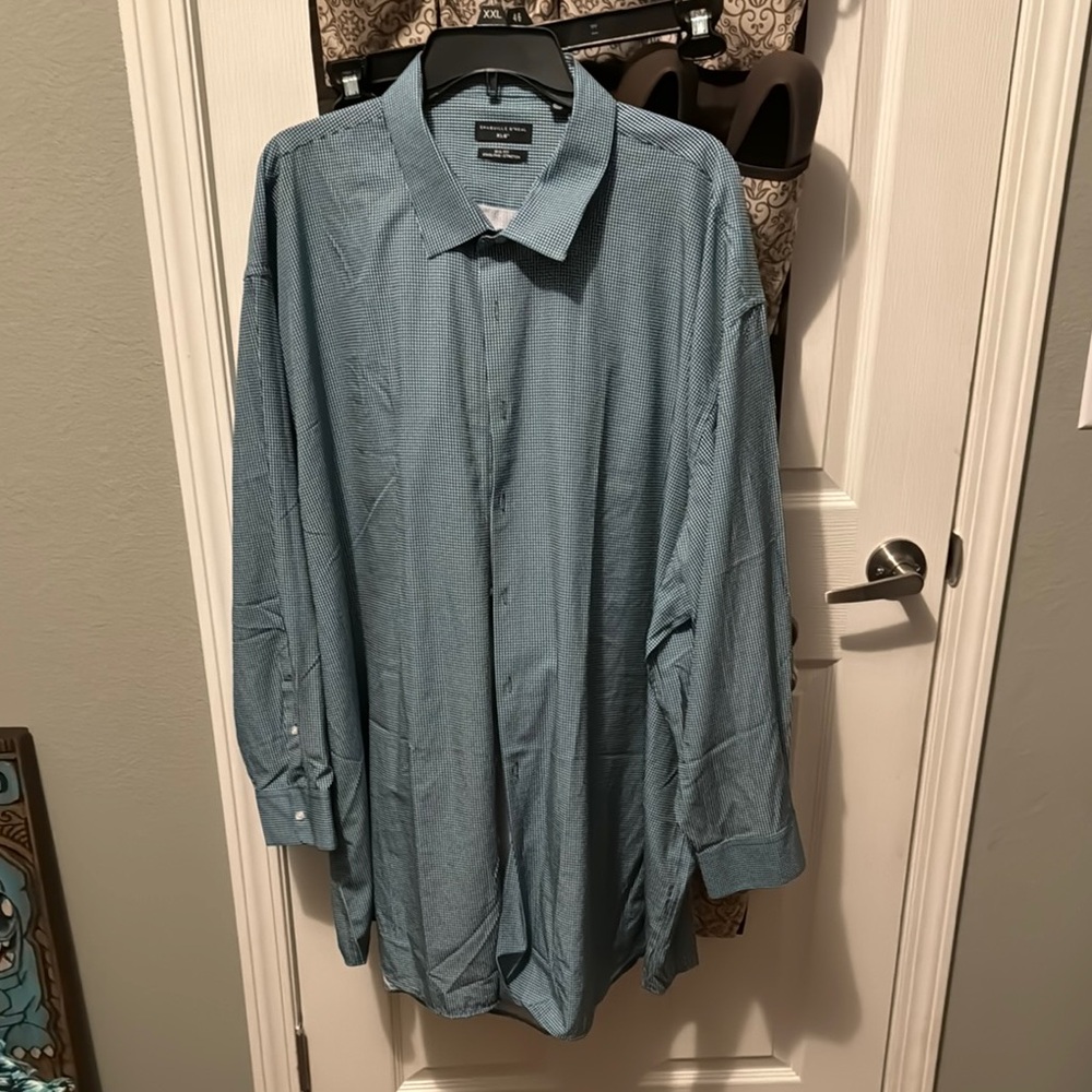 Men's Teal and White Shaquille O’Neal button up shirt.